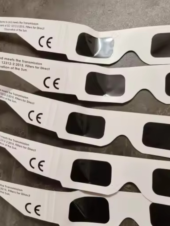 Detalle gafas de cartón AliExpress 3